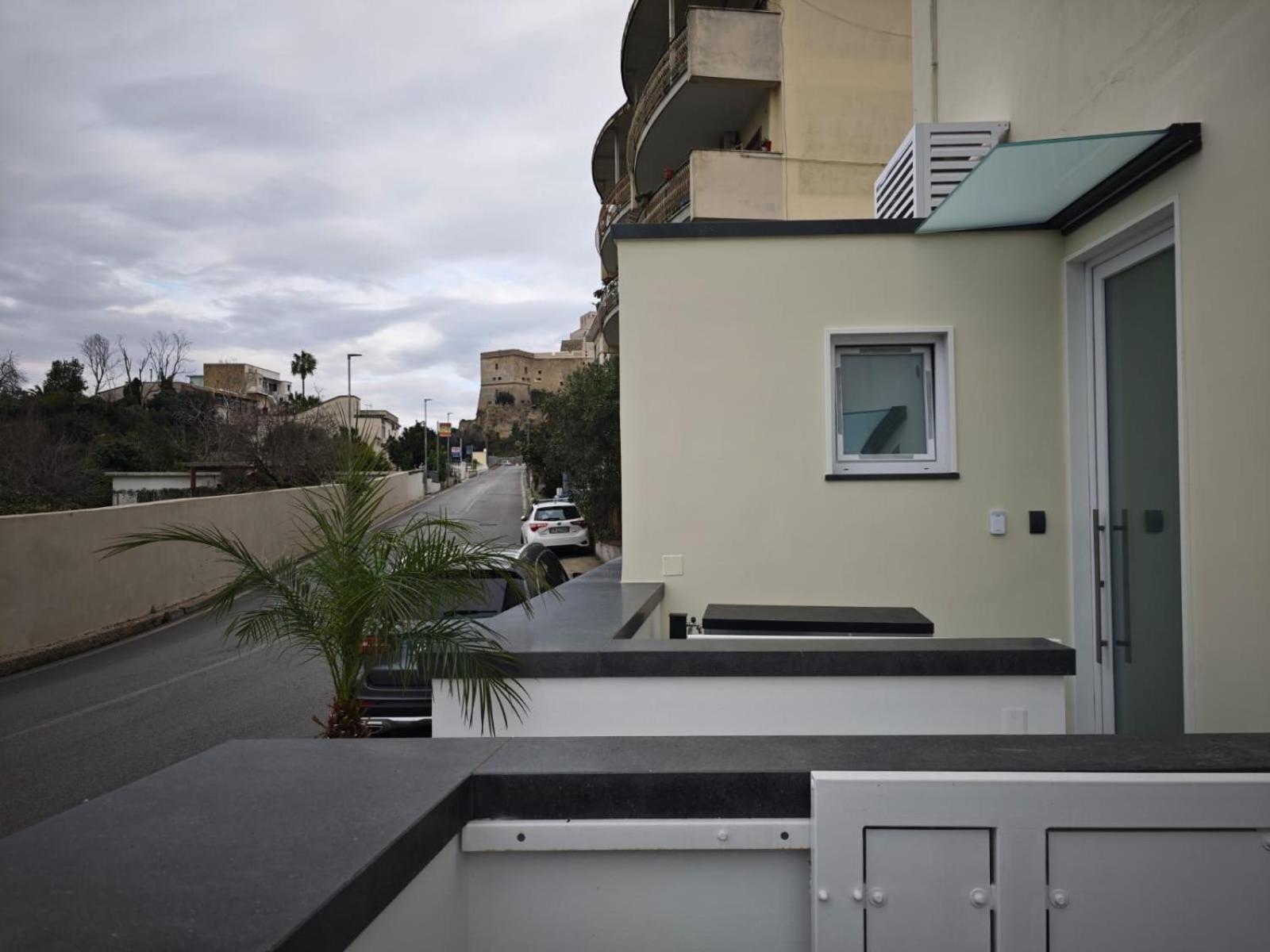 Shanti Rooms & Apartments Castello Bacoli Exterior photo